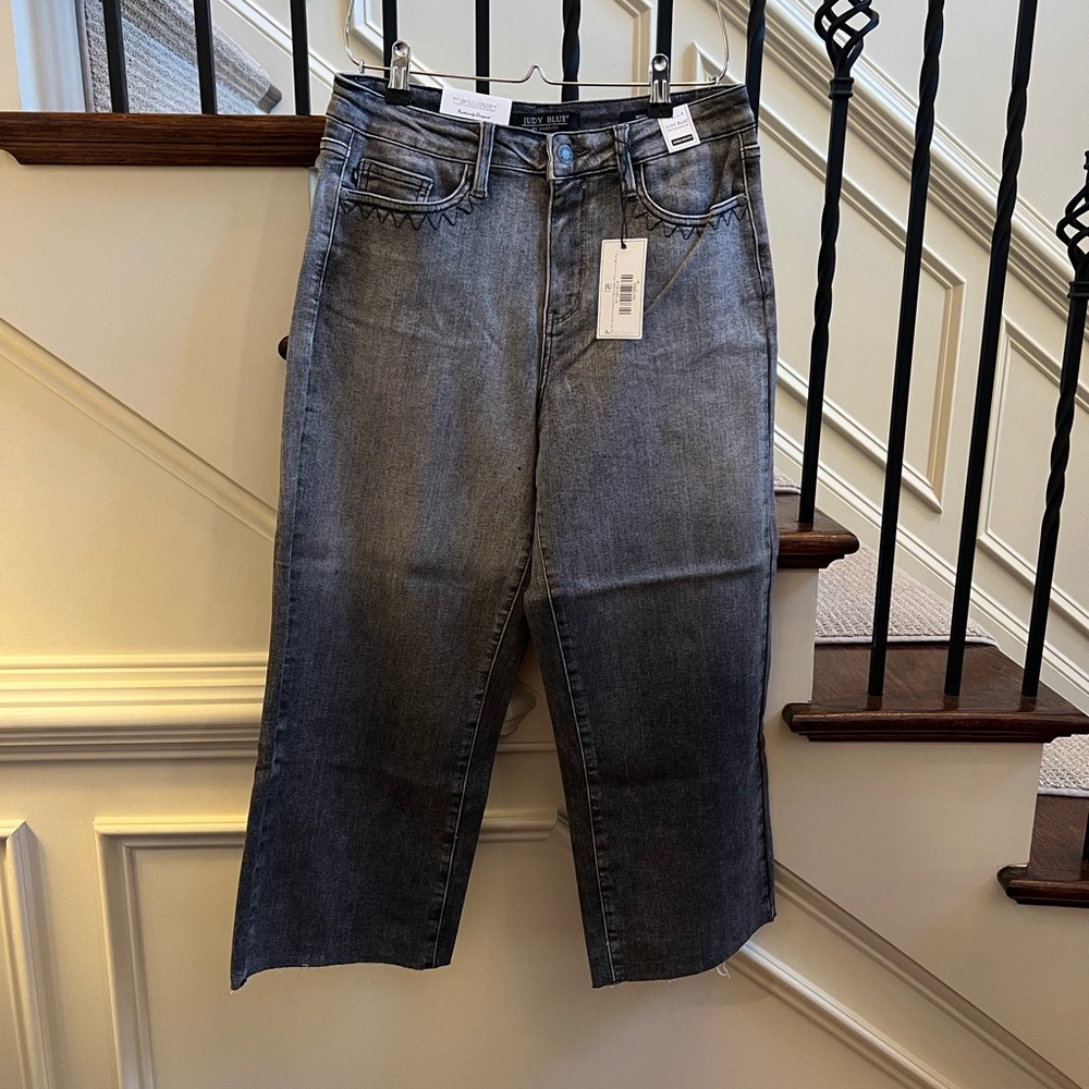 New Judy Blue High waist Black ombré crop Jeans 9 29